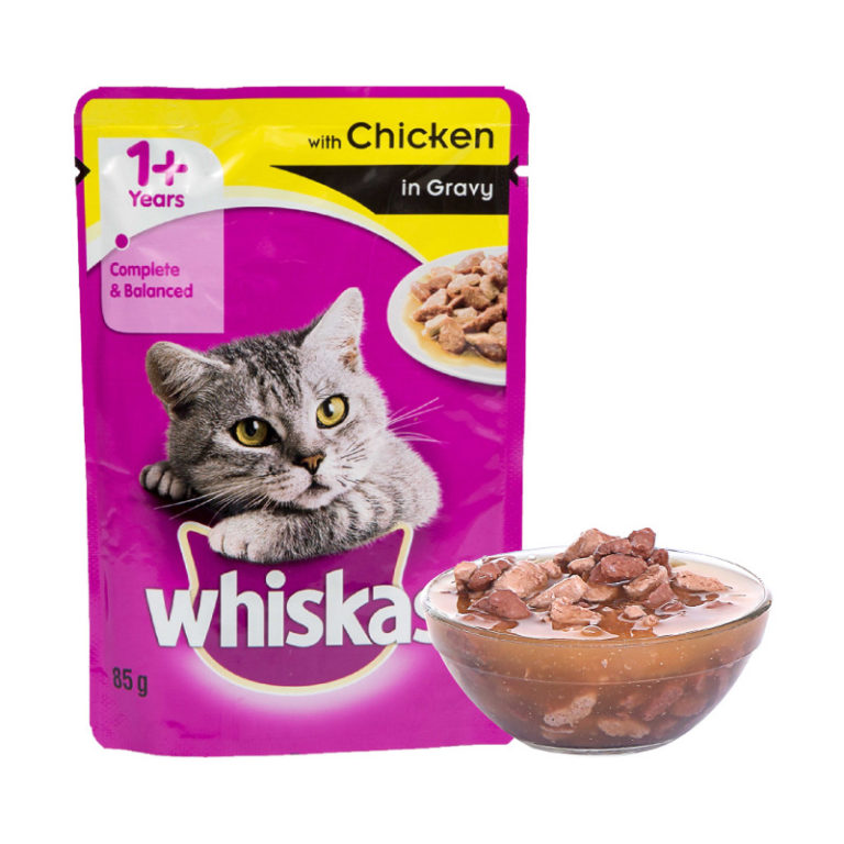 Buy Whiskas Adult Chicken in Gravy Wet Cat Food Pouch, 85gm Online at